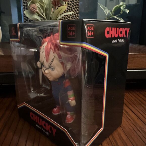 Chucky Doll Vinyl Figure Seed Bride Of Chucky Rare New Halloween Collector - Picture 2 of 4
